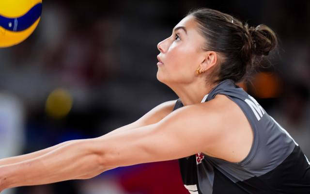 加拿大运动员实现逆袭，夺得宝贵金牌