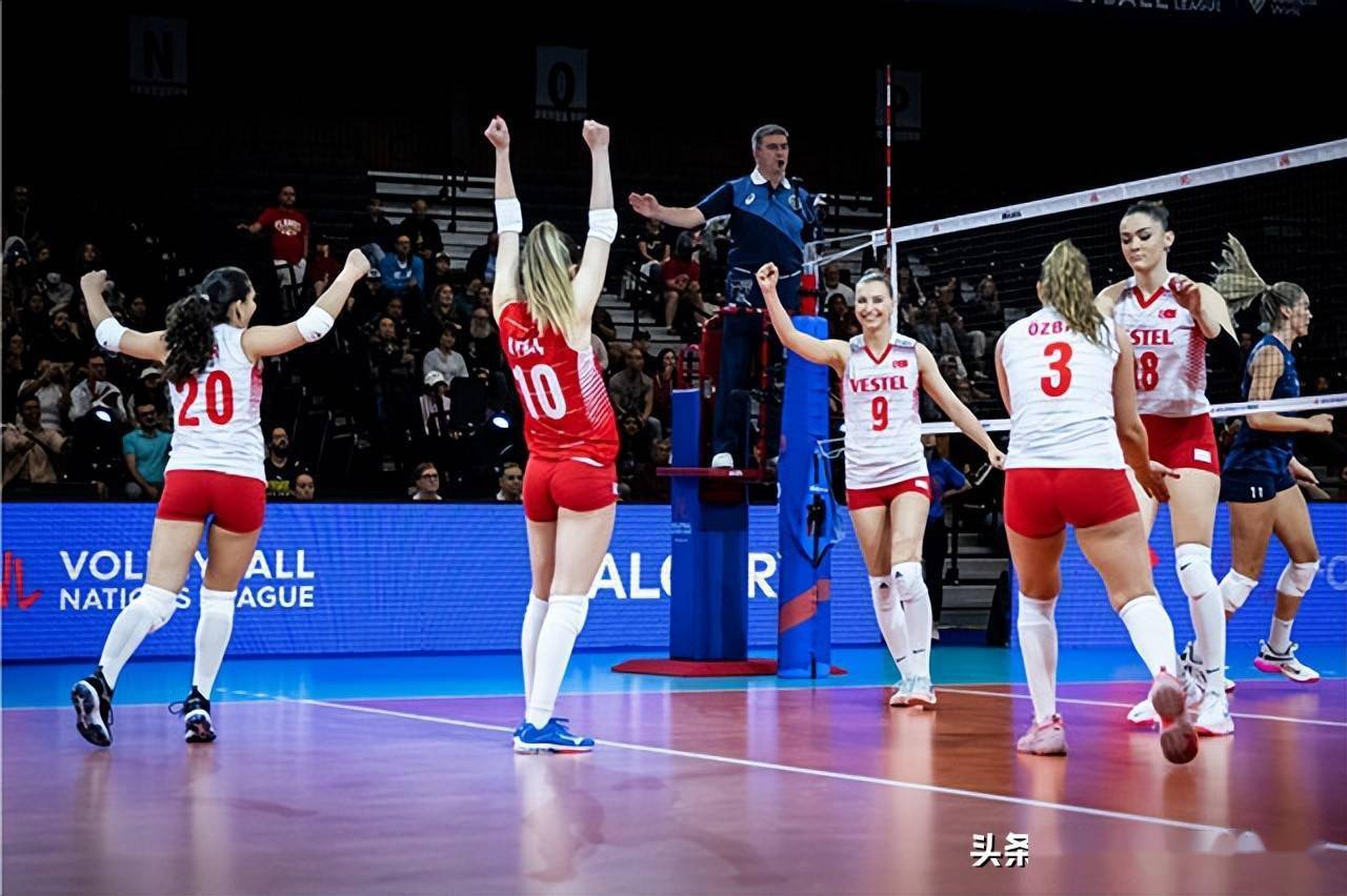 爱游戏官网-美国男子排球队豪取八强胜利舞台的简单介绍