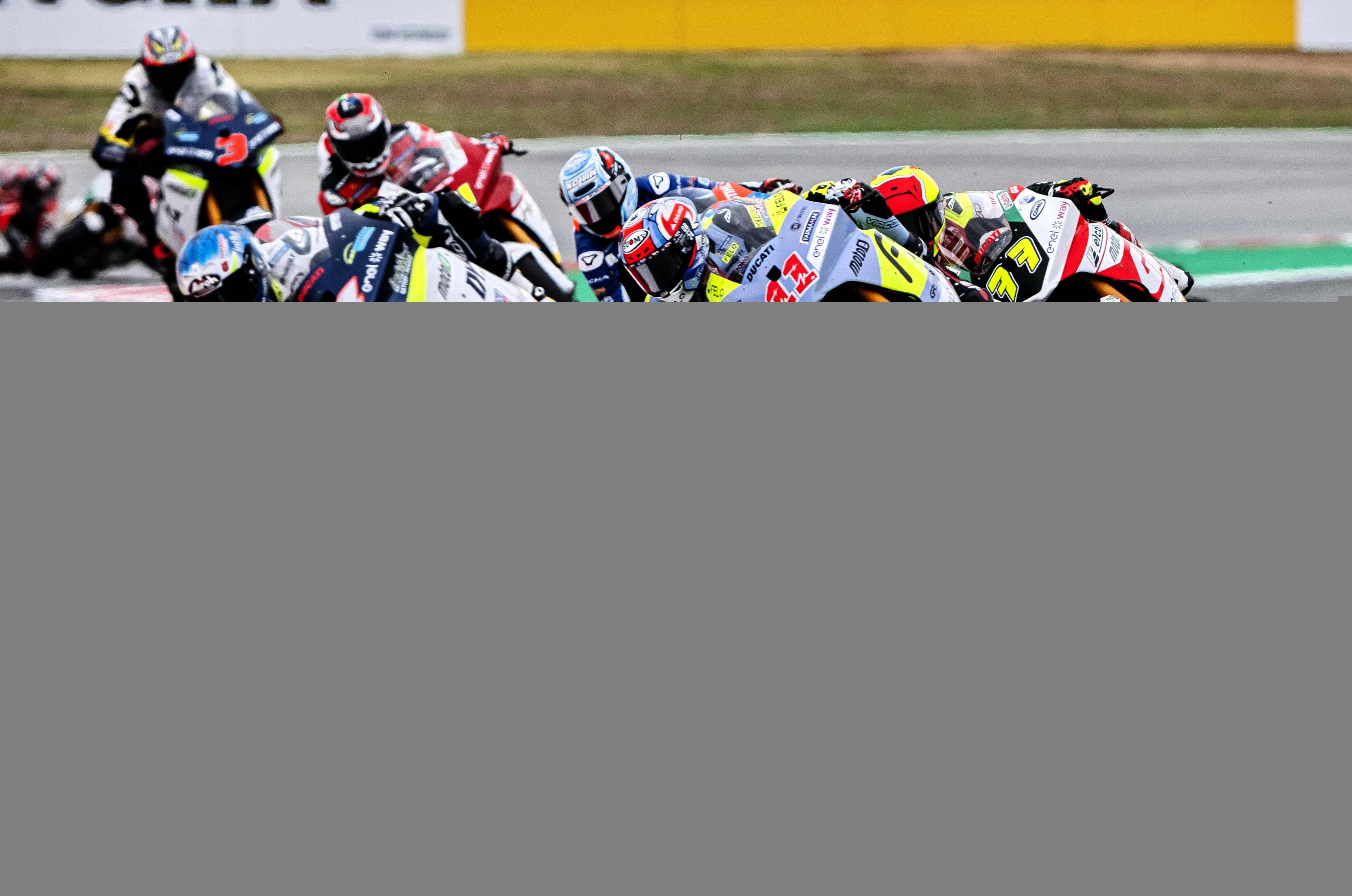 巴基斯坦队备战全神贯注，力争击败对手