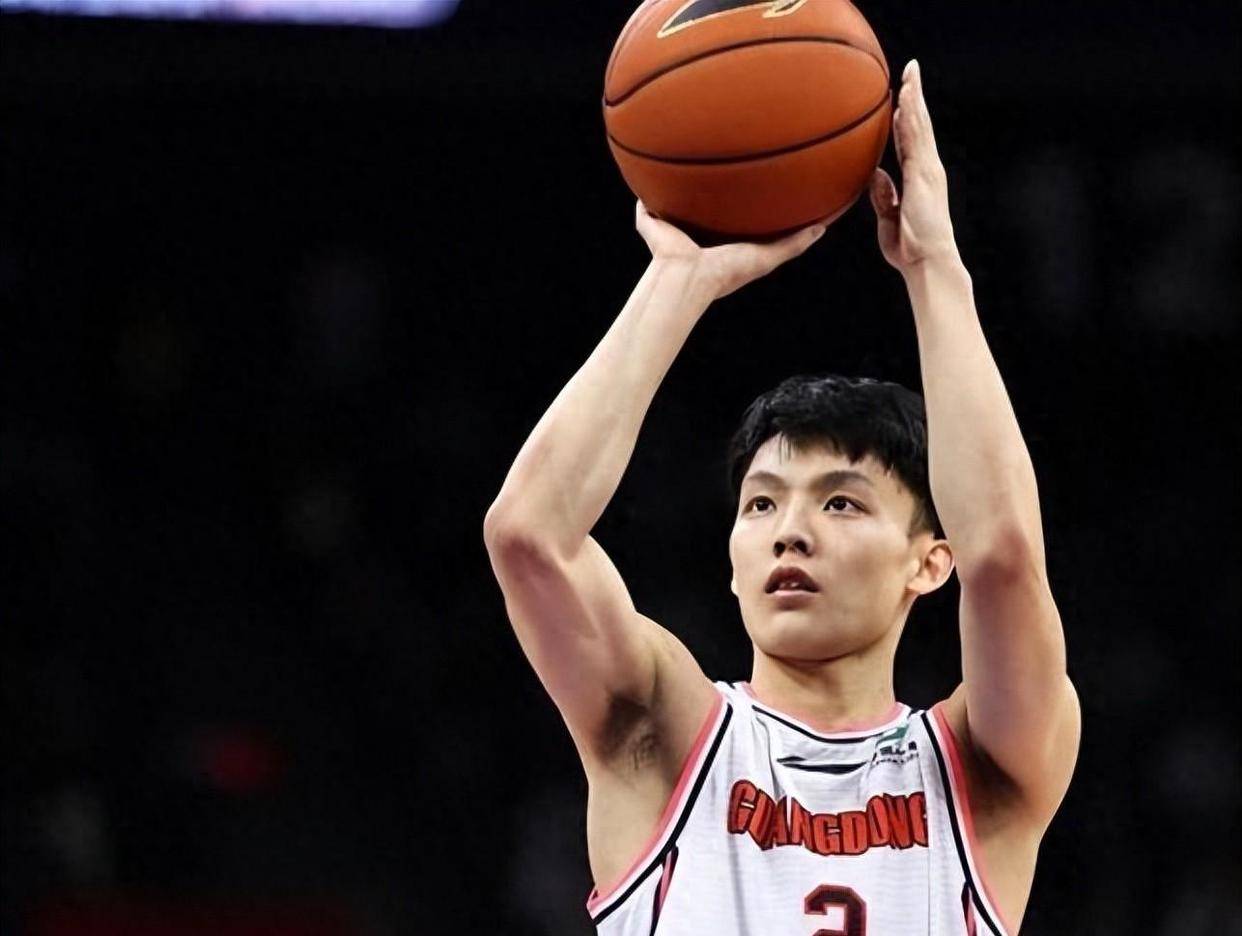 爱游戏-关于广州队主场大获全胜，坐拥季后赛资格的信息