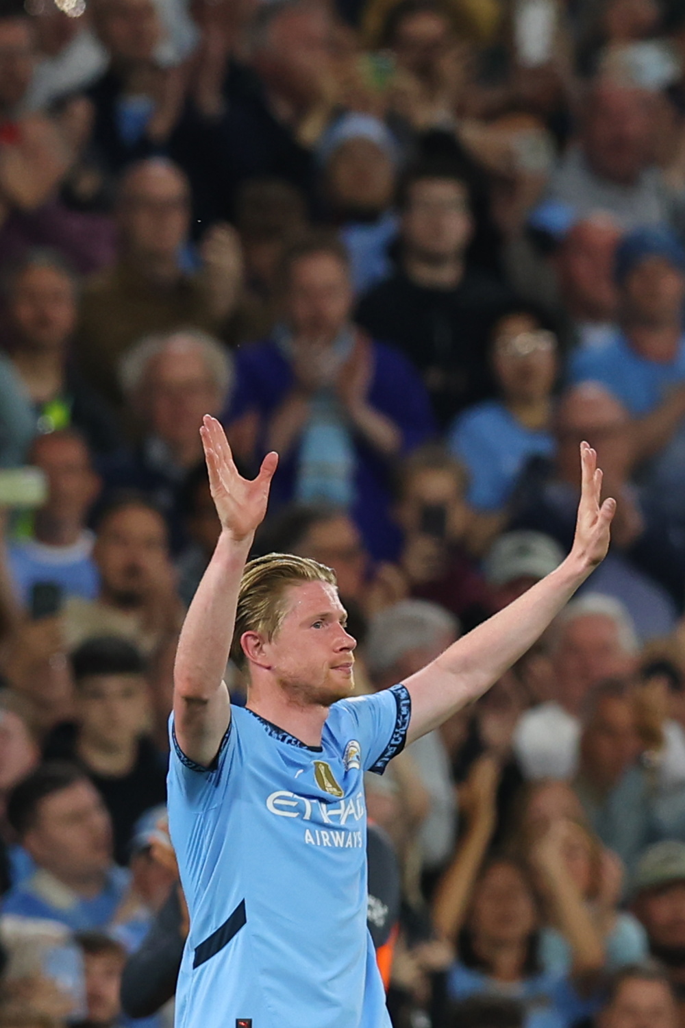 曼城逆袭擒下伯恩茅斯联赛前进一席的简单介绍