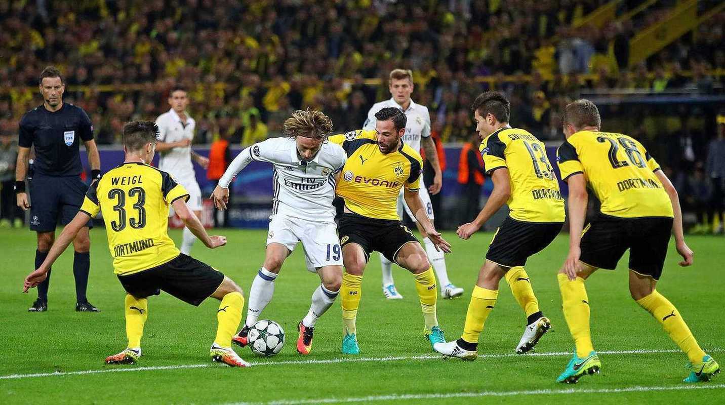 爱游戏网页版入口-霍芬海姆客场赢得胜利，沙尔克无法扭转颓势