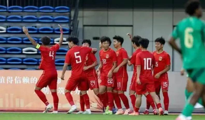 爱游戏官方入口-包含莱州足球俱乐部在国内赛事中展现出色表现的词条