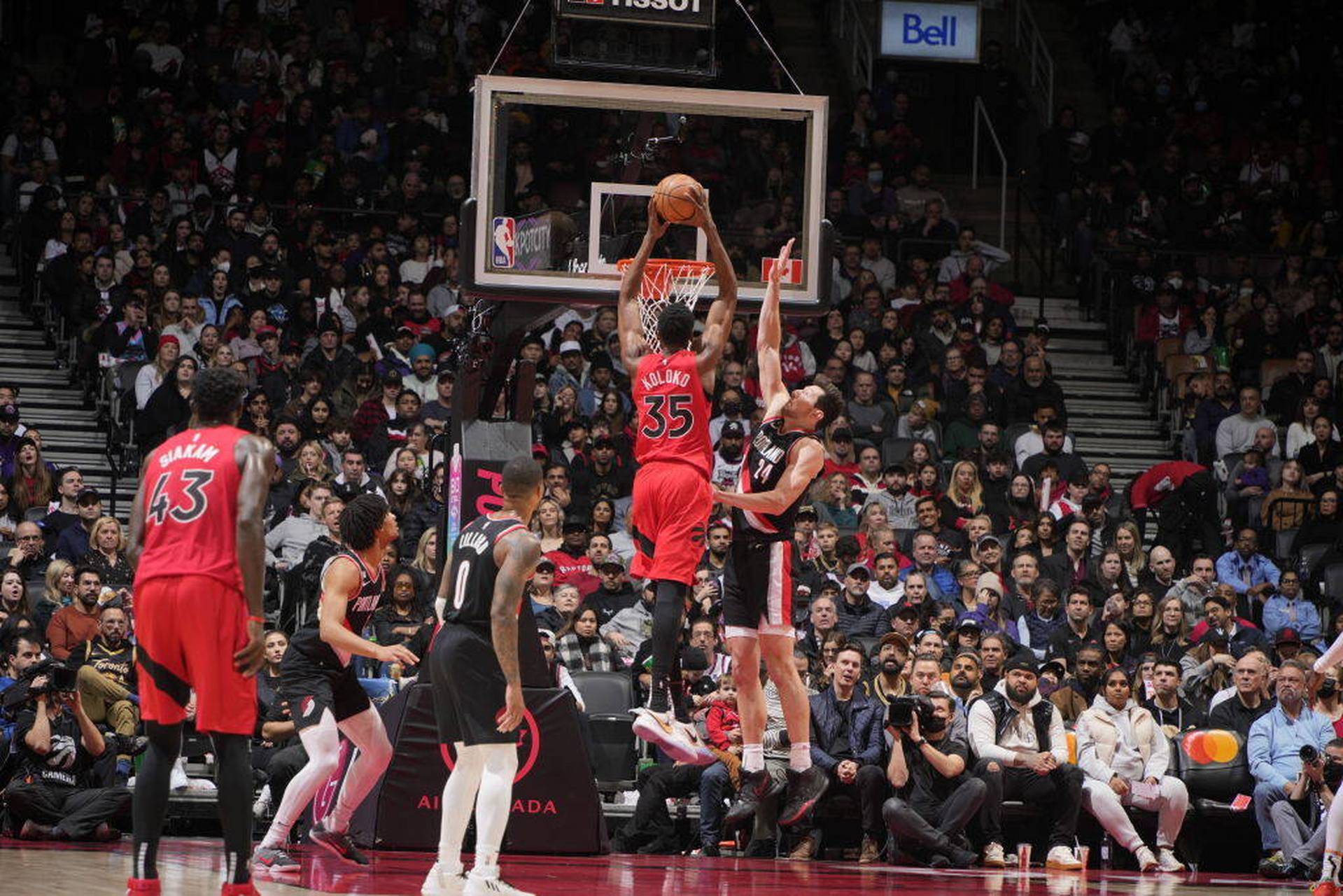 开拓者队球员因伤缺阵影响球队表现