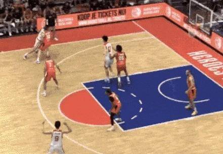 荷兰欧洲联赛力克困难，险胜顽固对手