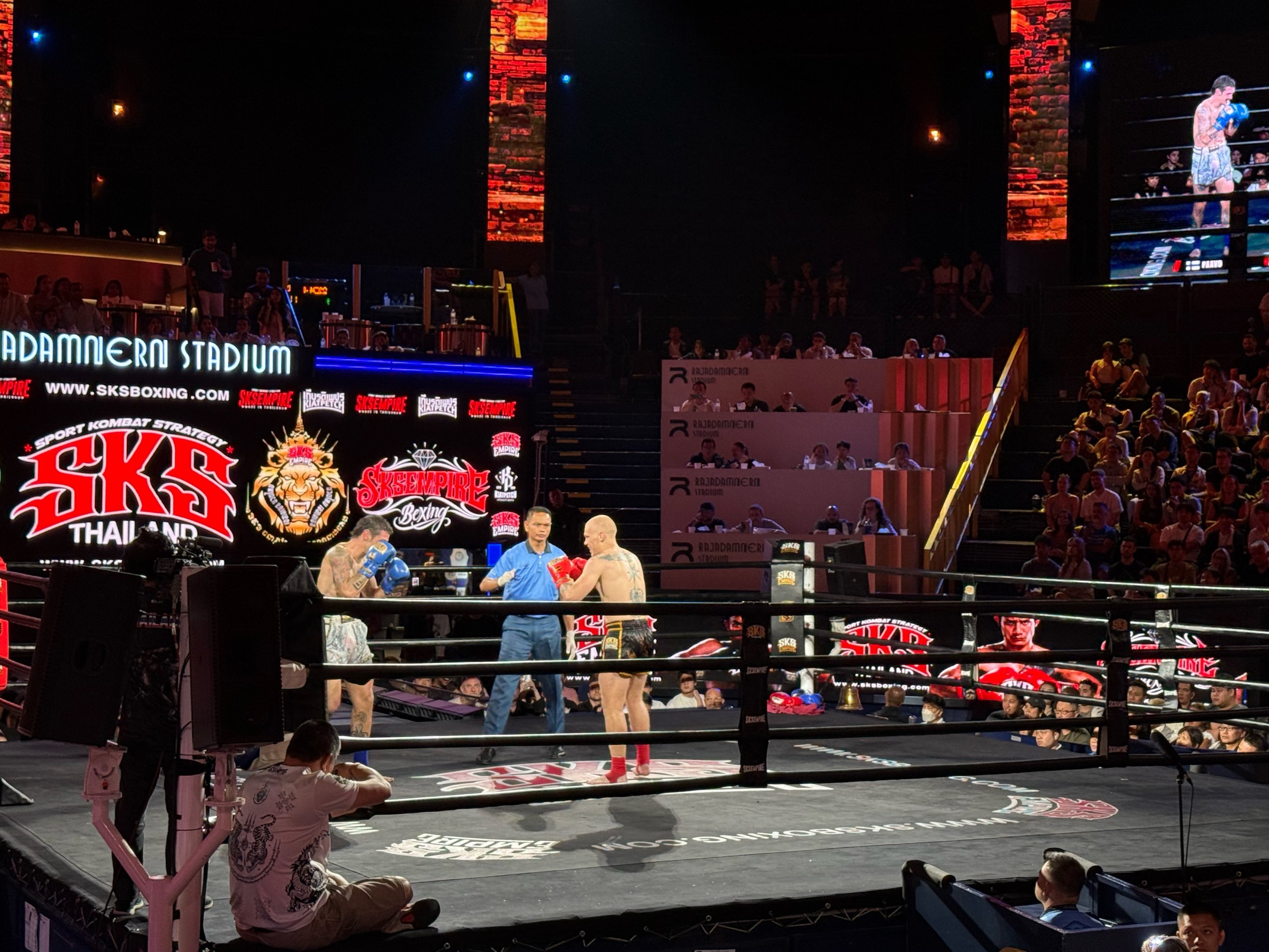 包含泰国球队壮志凌云，将来势汹涌的词条