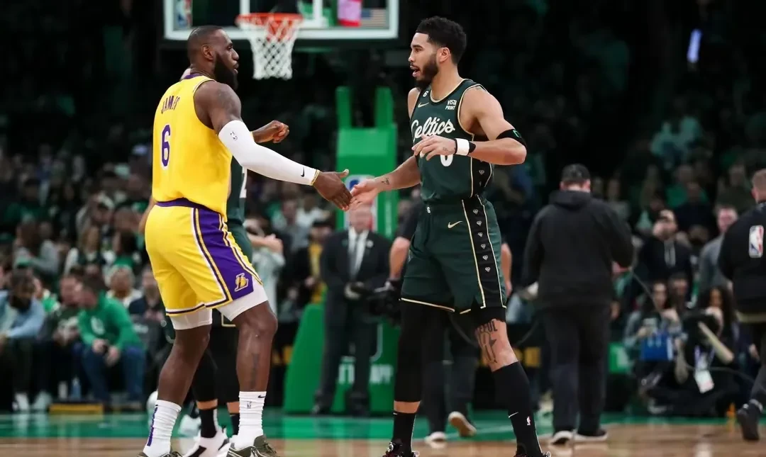 爱游戏网页版入口-湖人胜凯尔特人，两队苦战四节，交手无死角的简单介绍