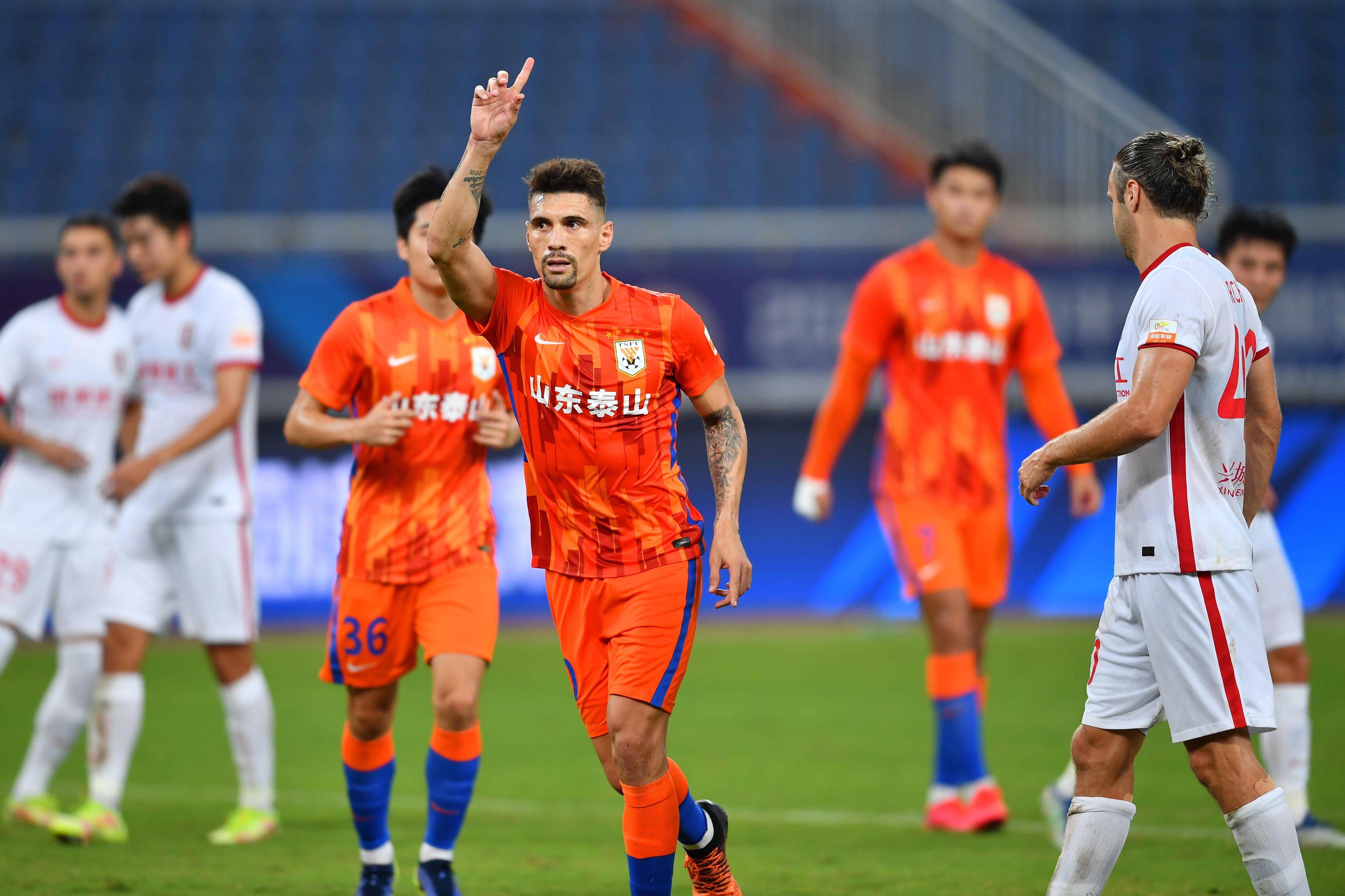 爱游戏官方登录入口-包含山东鲁能打破困境，全队备战迎战劲敌的词条