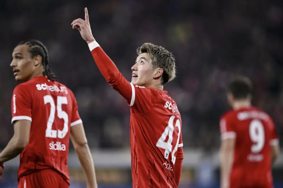 爱游戏在线登录-弗莱堡中场球员获选为最佳球员