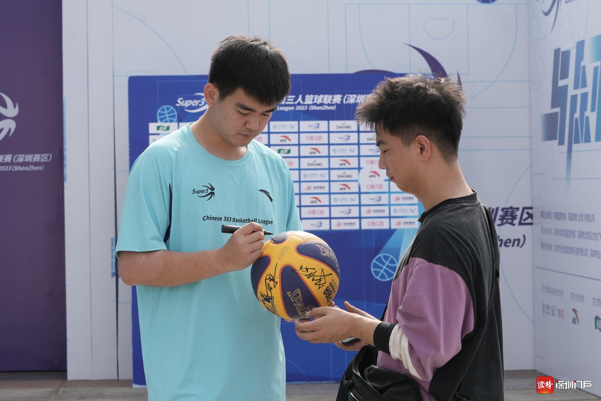 爱游戏在线-包含华侨大学足球队连胜记录不断，赢得关注的词条