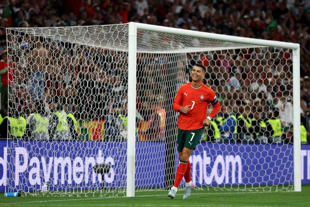 爱游戏官网-葡萄牙绝杀科索沃，欧预赛悬念蓄势待发的简单介绍