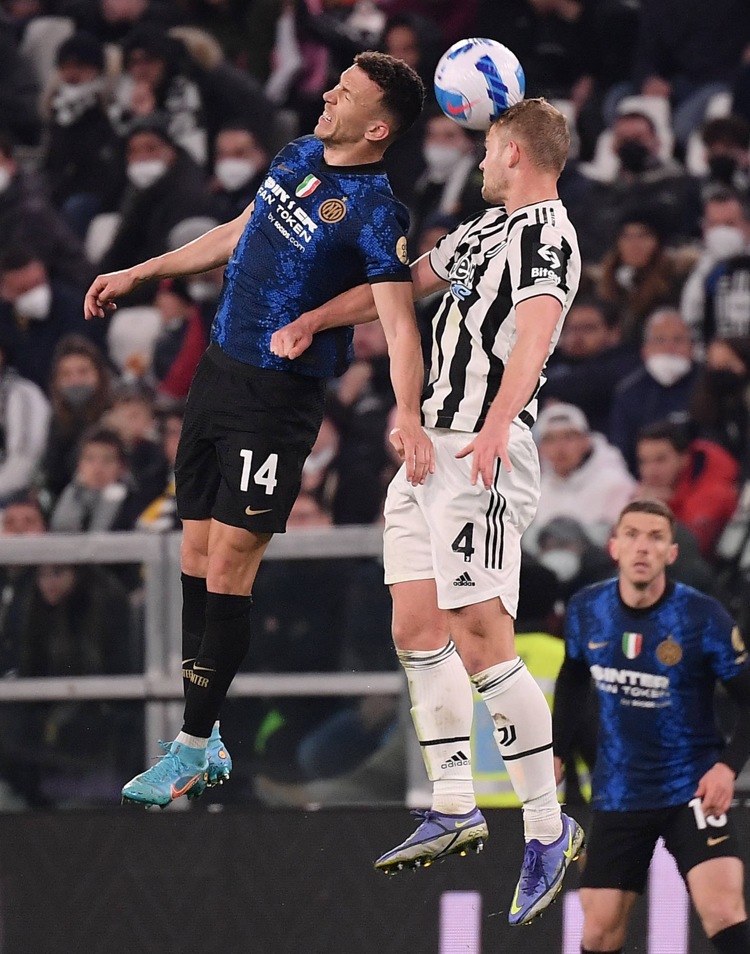 爱游戏app-引爆欧洲足坛的比赛即将上演，谁能笑到最后