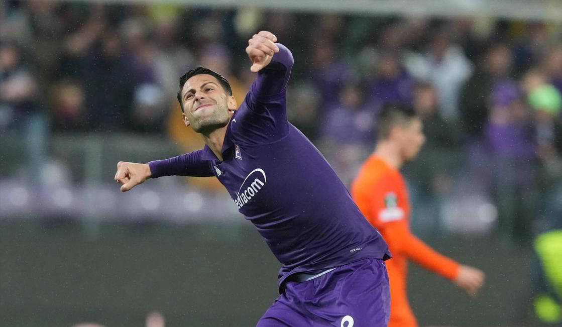 爱游戏体育官网-佛罗伦萨前锋连续进球，球队望冲击前列的简单介绍