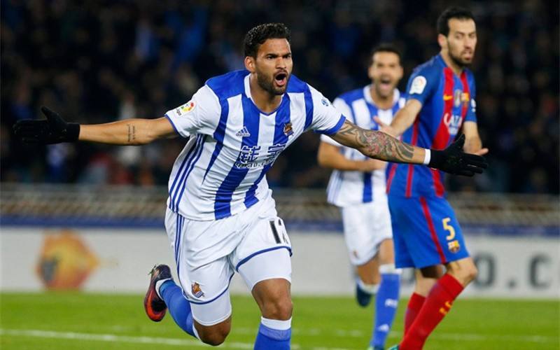 关于阿拉维斯遭遇连败，危险区位置不断靠近的信息